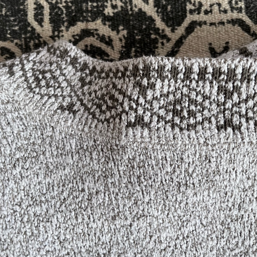 VTG Janton Grey V-Neck Oversized Slouchy Patterned Sweater: Size L - Picture 3 of 5